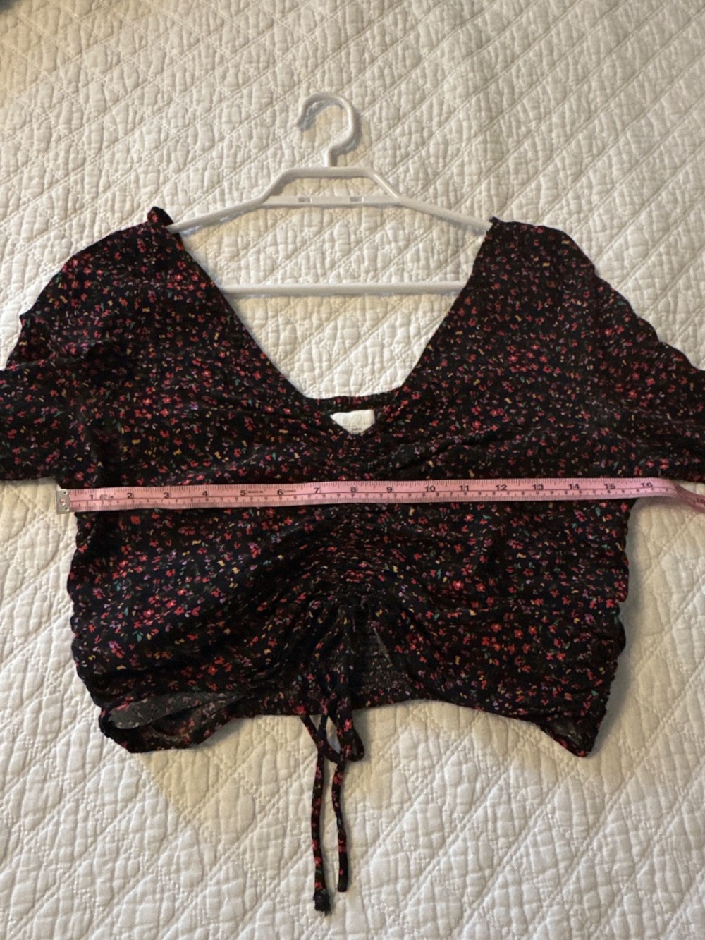 ✨ 3 for $30 ✨ H&M Top - Picture 2 of 3